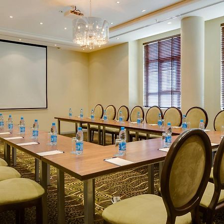 Protea Hotel By Marriott Benin City Select Emotan Buitenkant foto