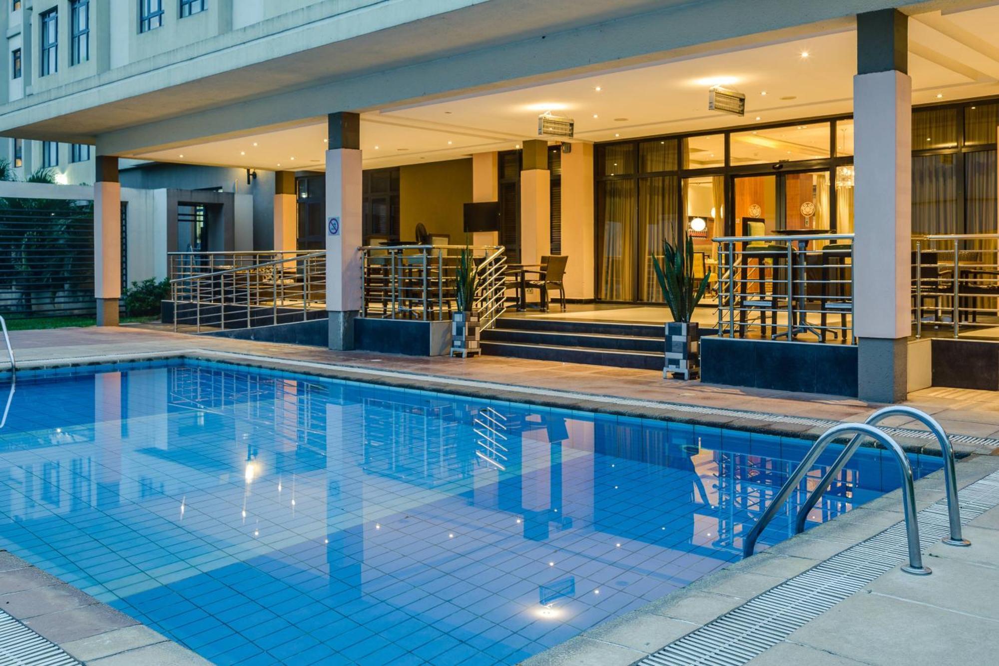 Protea Hotel By Marriott Benin City Select Emotan Buitenkant foto