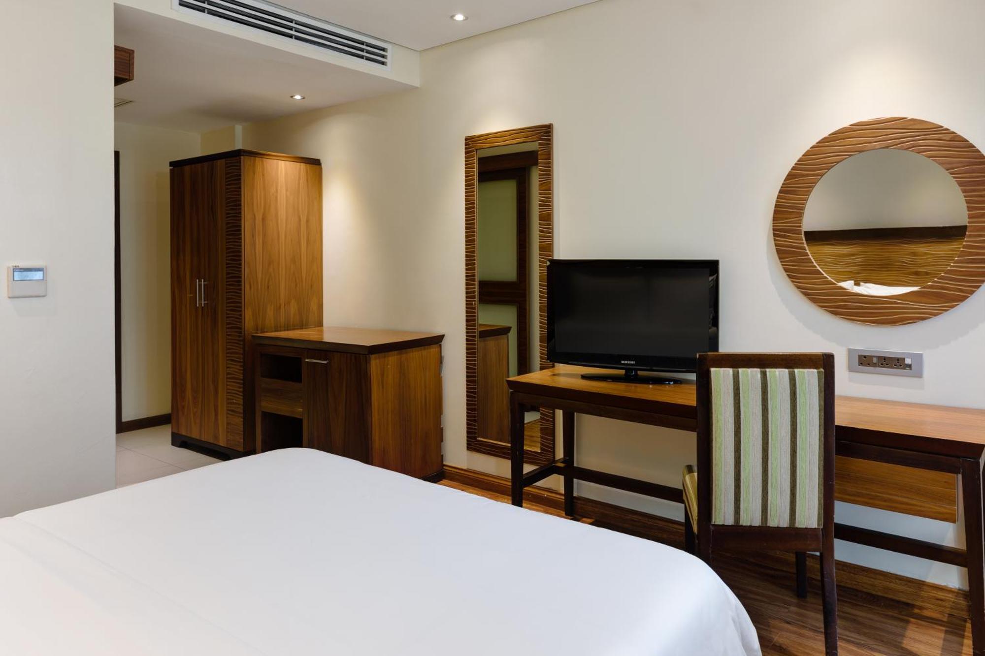 Protea Hotel By Marriott Benin City Select Emotan Buitenkant foto