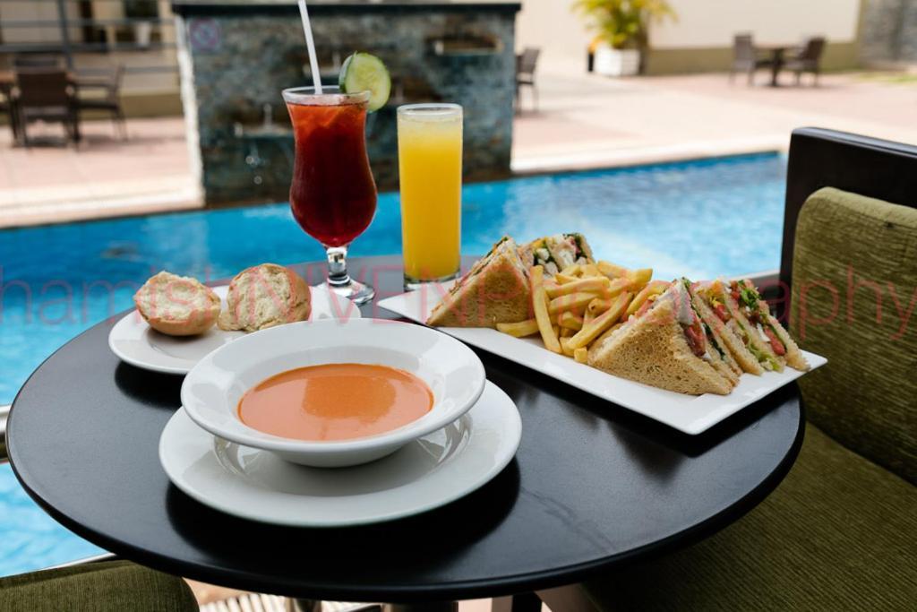 Protea Hotel By Marriott Benin City Select Emotan Buitenkant foto