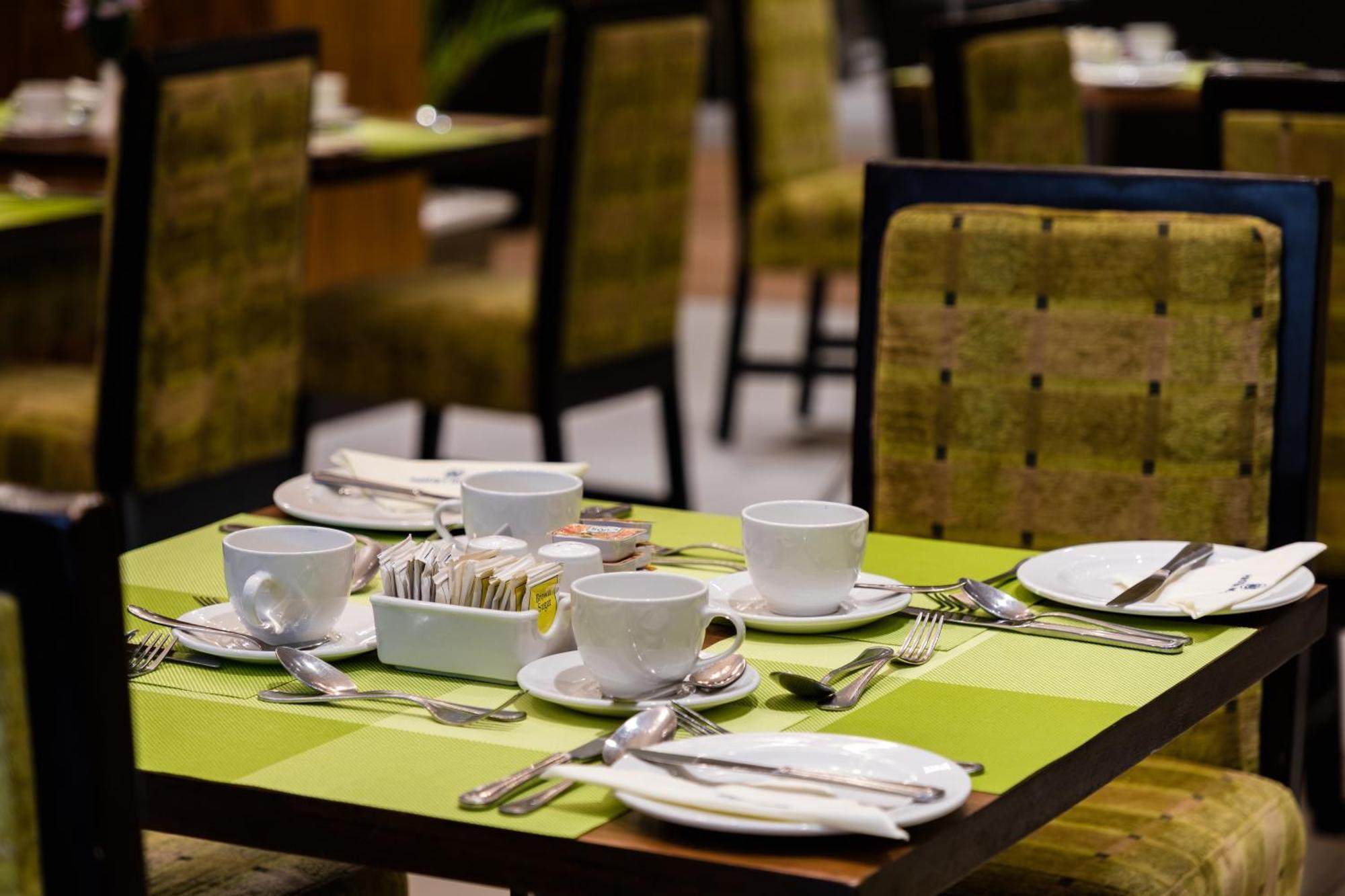 Protea Hotel By Marriott Benin City Select Emotan Buitenkant foto
