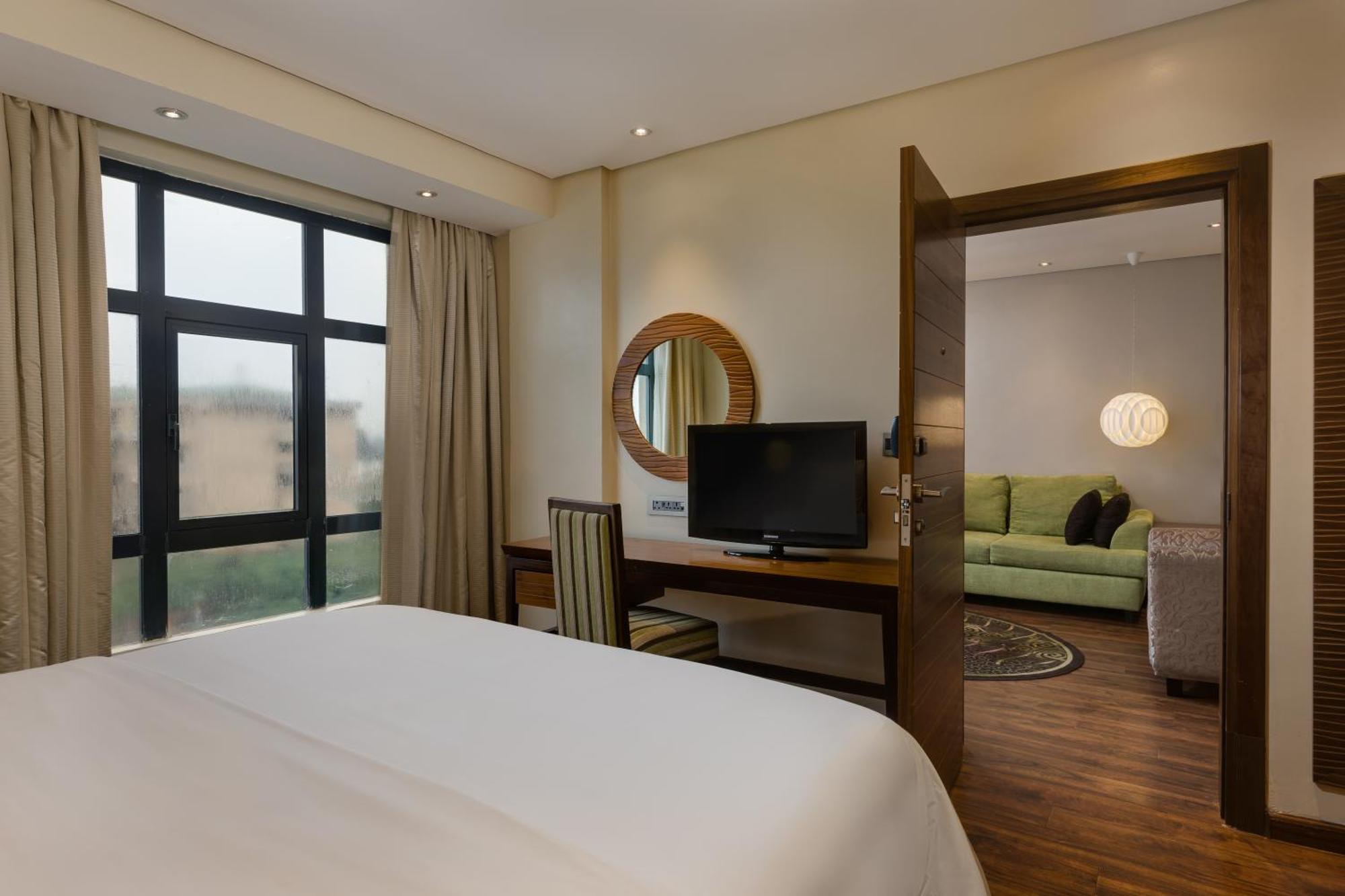 Protea Hotel By Marriott Benin City Select Emotan Buitenkant foto