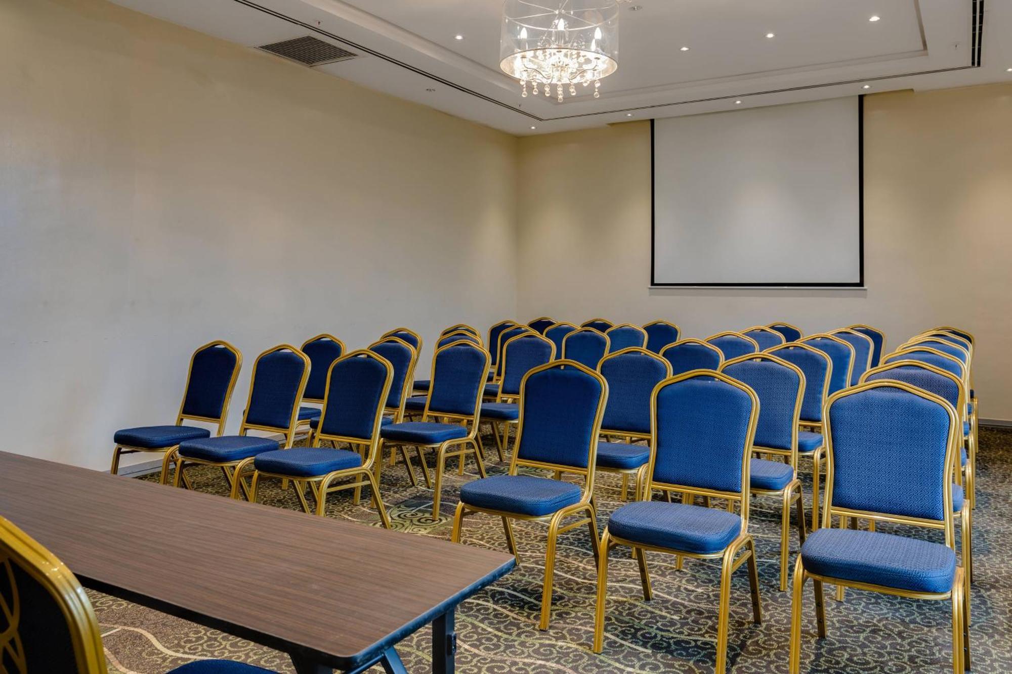 Protea Hotel By Marriott Benin City Select Emotan Buitenkant foto
