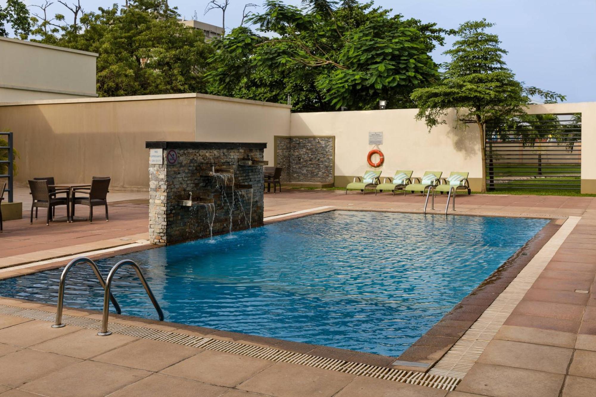 Protea Hotel By Marriott Benin City Select Emotan Buitenkant foto